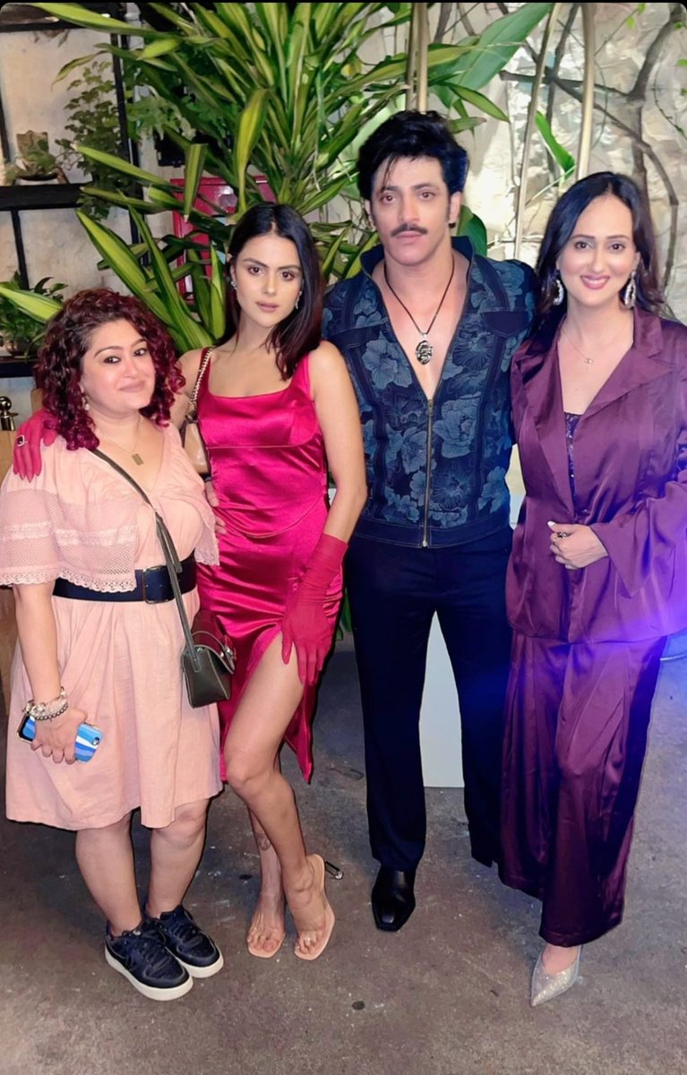 Vaish2201's tweet photo. She is looking so pretty 😍❤️🧿

#PriyAnkit #AnkitGupta #PriyankaChaharChoudhary https://t.co/Ga8GxKlOt3