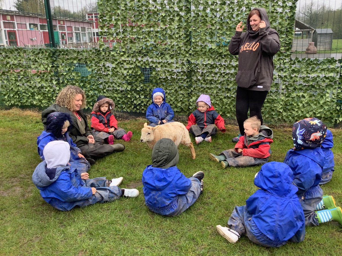 LittleAcornsMB1's tweet photo. E… Had a little lamb, who she brought to Nursery one day… 🐑 @MBHeadteacher @MillbrookP https://t.co/DHAJNGrFym
