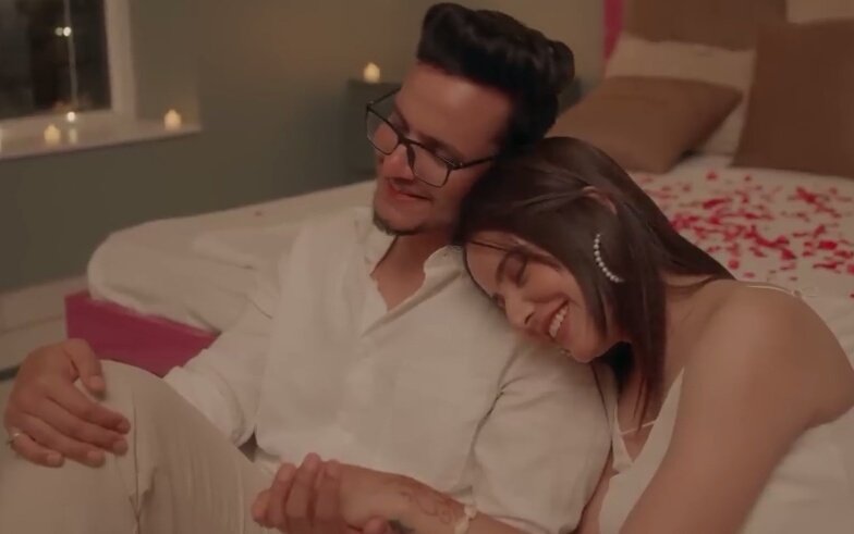 TriggeredXJah's tweet photo. This pic has my whole heart can't believe it's out now you have to watch this one after all it's 
NISCHAY'S FIRST MUSIC VIDEO #TumMere2ByFukraInsaan https://t.co/nhJgZh9pgp