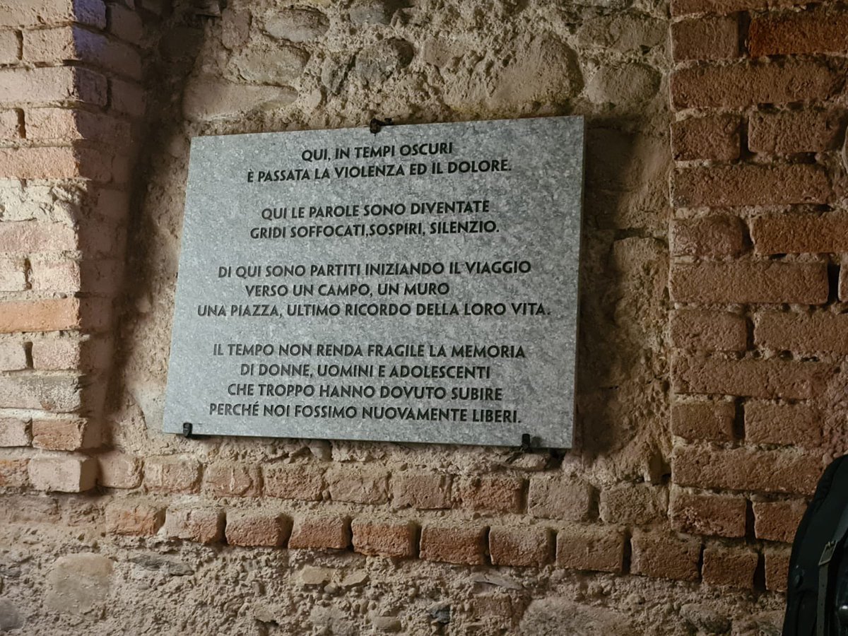 Il Ministro <a href="/GuidoCrosetto/">Guido Crosetto</a> ha visitato il Museo “Terra di Artigiani”<a href="/confartigianato/">Confartigianato</a>. Un tributo alla tradizione artigiana di #Cuneo. Lì si trova la cella dove fu prigioniero Duccio Galimberti, medaglia d'oro della Resistenza.