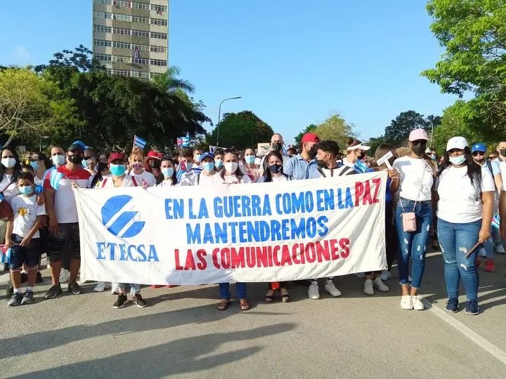 Todos a la plaza, este 1 ero de mayo.#ALaPatriaManosYCorazón.🤲 y❤️ 🇨🇺🇨🇺🇨🇺.