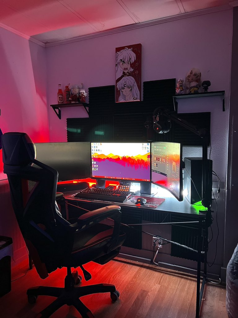 digitalzork's tweet photo. Might as well show off the updated setup while I’m here https://t.co/zls0Q4PN8P