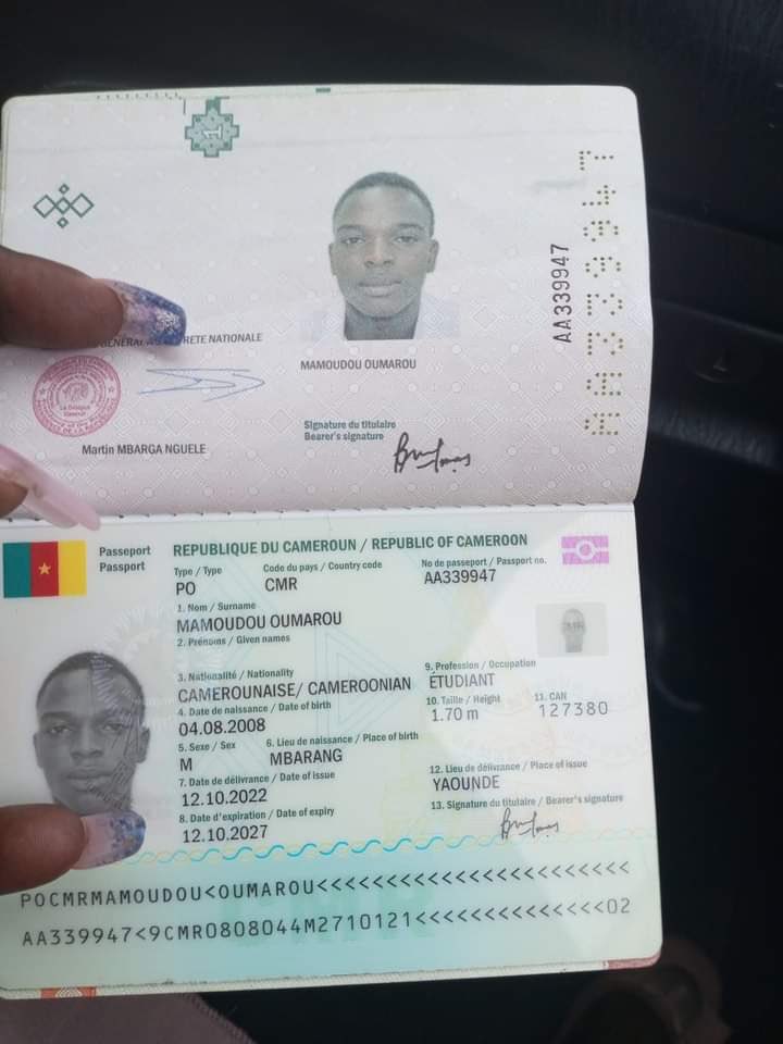saylookma's tweet photo. Aidé moi a partager j'ai trouvé dans un Taxi le passeport avec visa Turquie

678997733 https://t.co/mA9zSEEchZ