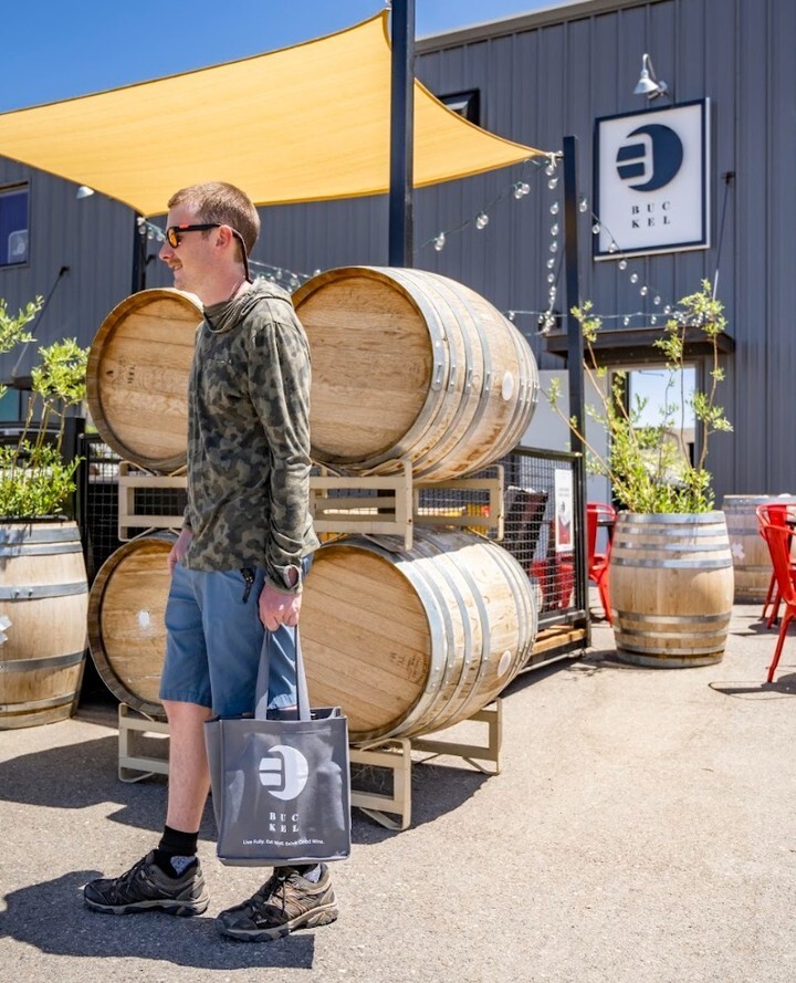 BuckelFamily's tweet photo. Planning a trip to Colorado? Why not make #BuckelFamilyWine a stop on your visit? Explore new wines from bold reds to crisp whites and everything in between. https://t.co/NMpOOw6AW6 https://t.co/9x6fqtHuPQ