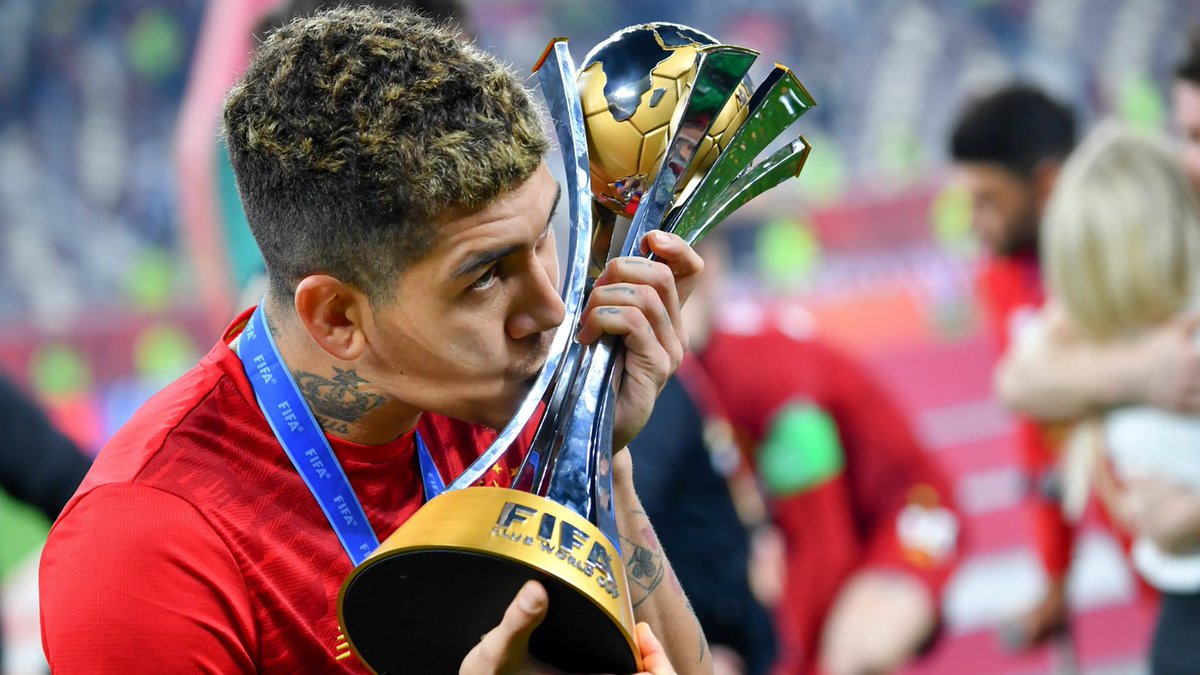 LiamMLFC's tweet photo. We’re getting closer to losing the one and only Bobby Firmino.

I’m. Not. Ready. Legend ❤️ https://t.co/2cxnigiI1Z