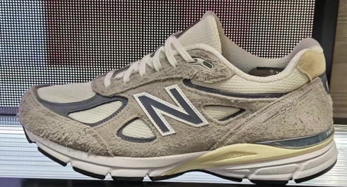 eskel831's tweet photo. これシーズン3でドーンって来るんだろうな。#newbalance
#teddysantis
#M998
#M990V6
#M990V4 https://t.co/Wv1jd2D3Gd