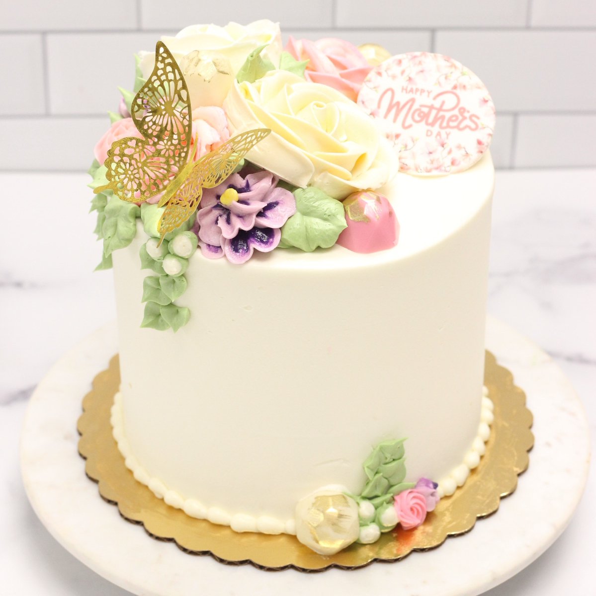 cafepierrot's tweet photo. Order Mother's Day online!! Beautiful macarons, cookies, cakes, and 🌸BREAKFAST IN BED🌸 everything you need to celebrate all of Mom's hard work! Order TODAY! Deadline is May 8th for pickup on May 13th! https://t.co/dNqurYvedF