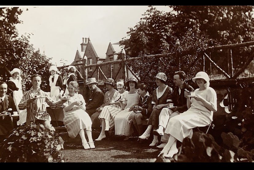 #NationalTeaDay My aunt Mary and some friends enjoying afternoon tea. Late 1920s? Venue unknown but somewhere in Scotland?