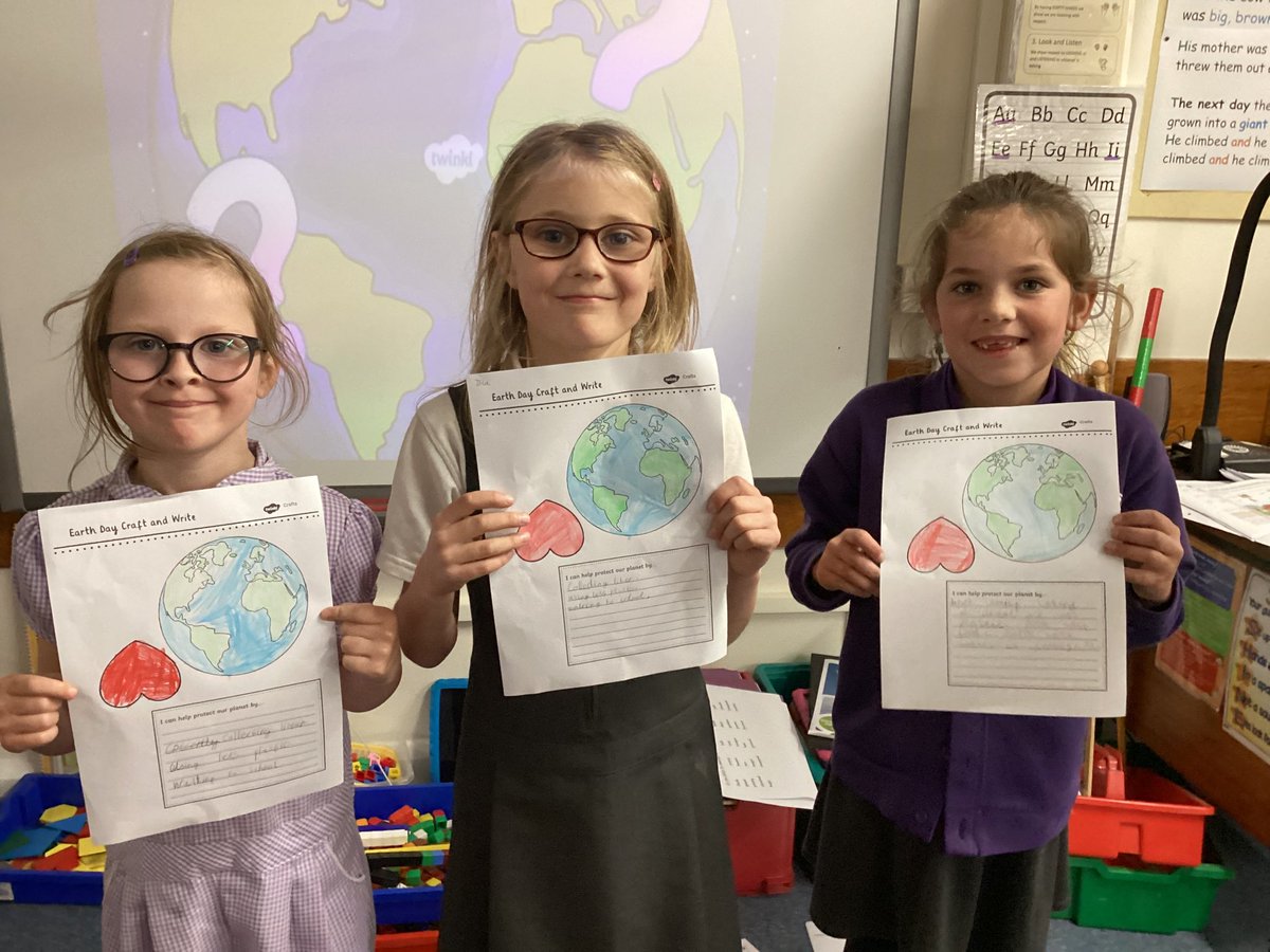 TadPrimaryAcad's tweet photo. Jupiter team celebrated Earth Day. We know we have look after our planet by recycling, using less plastic and walking more. @eboractrust @EarthDay @BBCEarth #TadcasterScience #TadcasterPSHE https://t.co/OqDuBJkJA5
