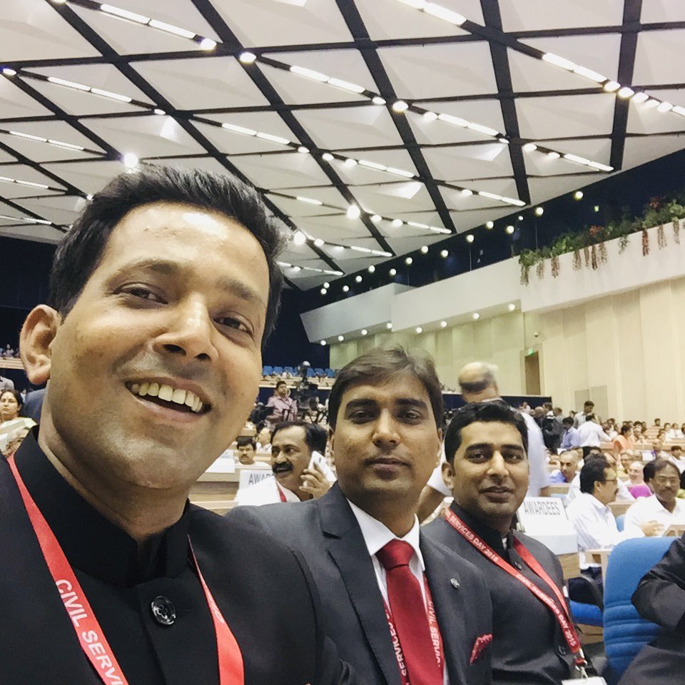 kundan_ias's tweet image. Greetings on 16th #CivilServicesDay to all my seniors and colleagues !Congratulations to all winners of #PMaward for excellence in administration of year2023. Fondly remember the year 2015 when I was bestowed this coveted award by Hon PM @narendramodi