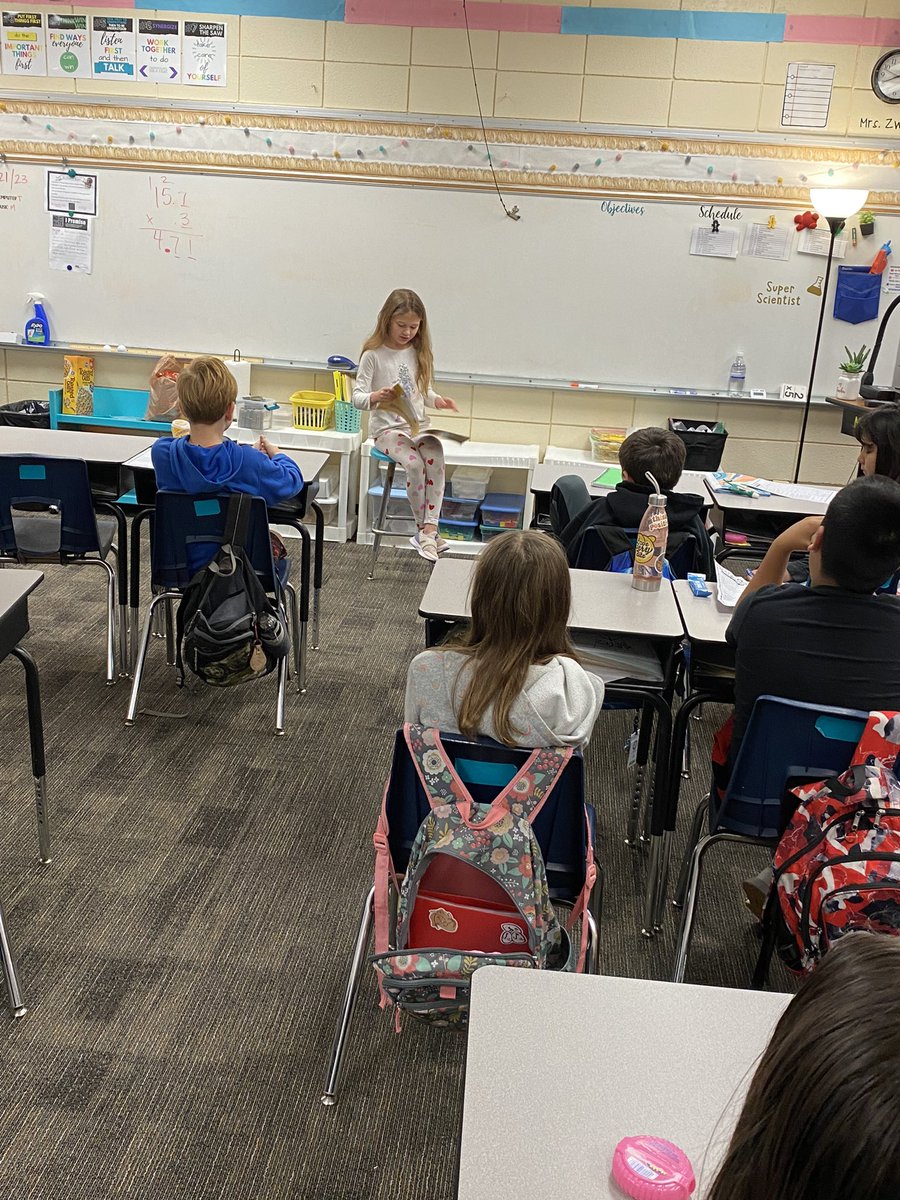 MrsZweifel5th tweet media