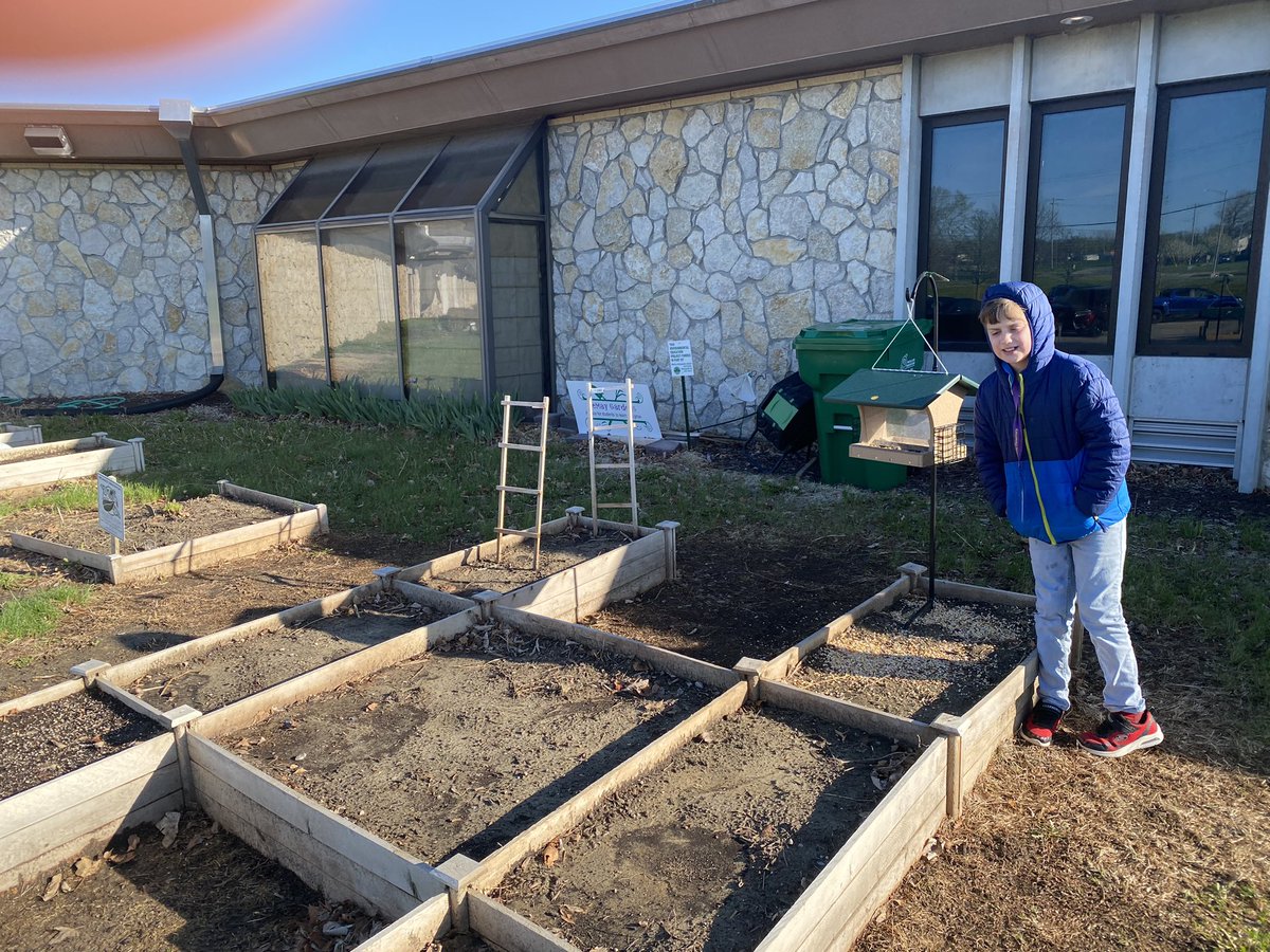 ShawnGr00319958's tweet photo. I want to thank @YouthService and @StopHungerUSA for sponsoring 350 youth at @LeMayOwls celebrating Earth Day. @extension4Hpals @PapioNRD @DouglasSarpyExt @UNLScottEvans @StephenCenterNE @CAULIPOWER @AllstateFDN @NebAcadSci @UpchurchElem https://t.co/Bfkwx3EJ5x