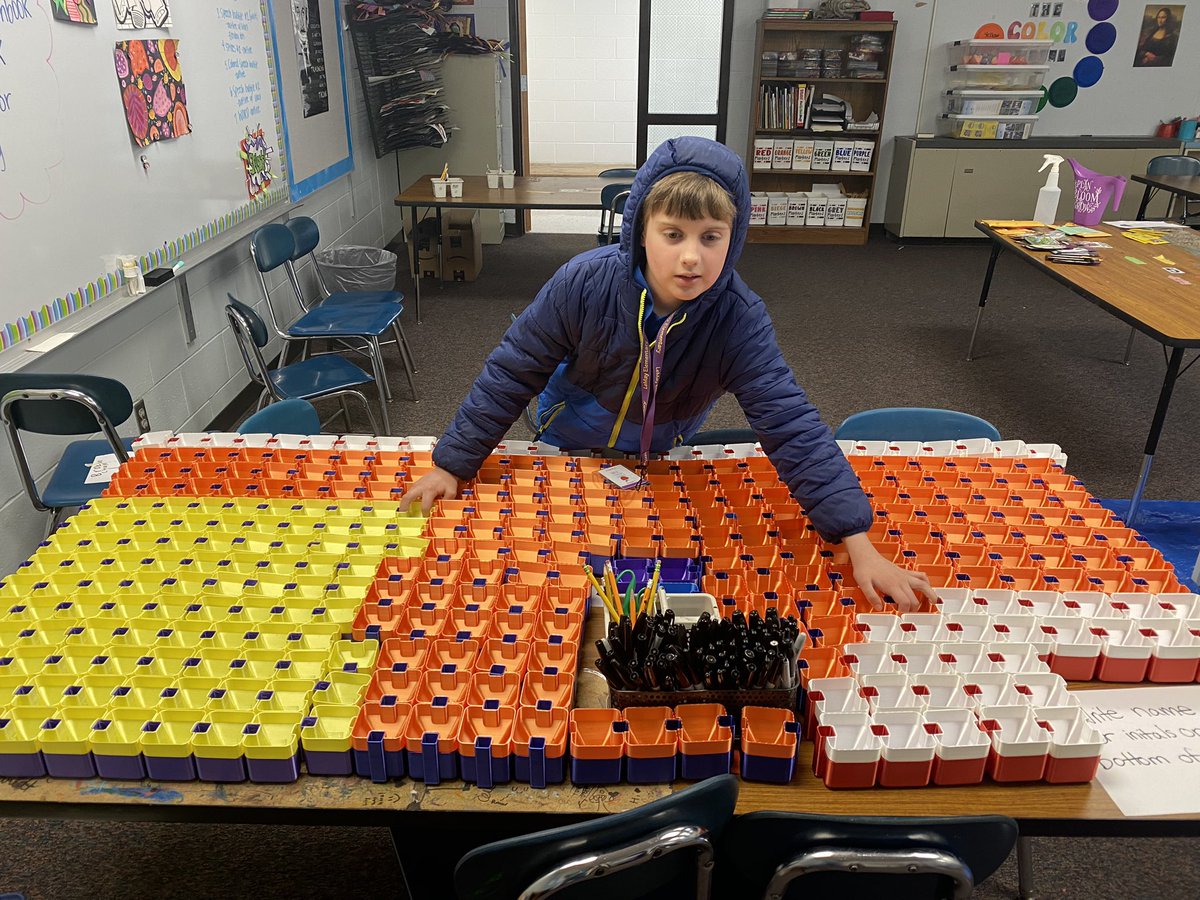 ShawnGr00319958's tweet photo. I want to thank @YouthService and @StopHungerUSA for sponsoring 350 youth at @LeMayOwls celebrating Earth Day. @extension4Hpals @PapioNRD @DouglasSarpyExt @UNLScottEvans @StephenCenterNE @CAULIPOWER @AllstateFDN @NebAcadSci @UpchurchElem https://t.co/Bfkwx3EJ5x