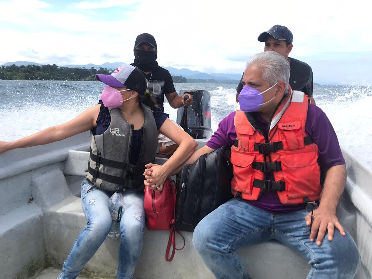 BlandonJose's tweet photo. Nos conocimos en actividades proselitistas en su provincia.  Desde que nos casamos, ha sido un apoyo fundamental para mí, en lo familiar y en lo político. En la campaña del 2019, caminó tanto como yo por todo el país, ganándose el cariño y el respeto de muchos panameñistas. https://t.co/lB8nV4Vmzu
