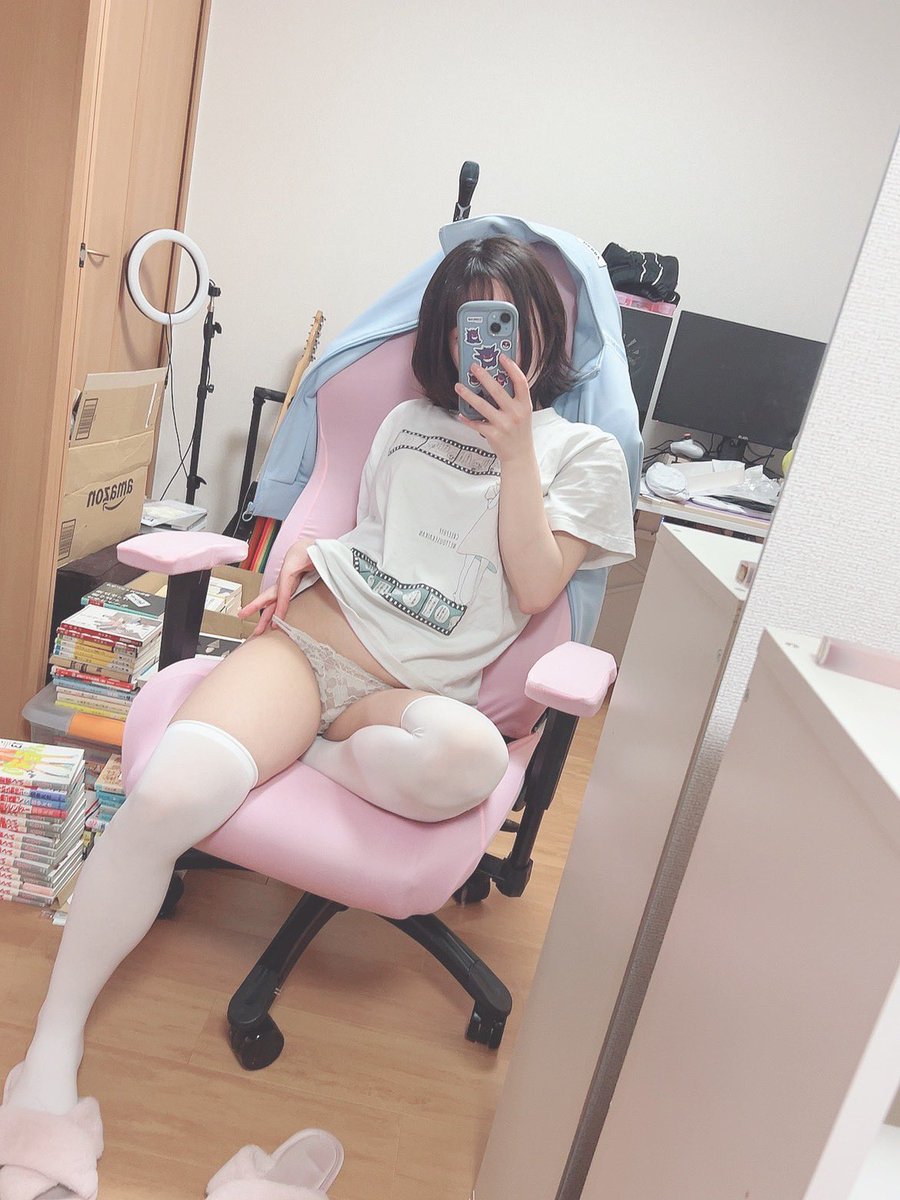 にとさまさんのエロ画像、2023年04月21日22時55分40秒に投稿