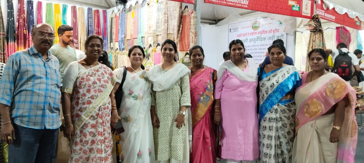KonthamDeepika's tweet photo. Be Vocal For Local.
A glimpse into Hunar Mahotsav held in Gymkhana Grounds.
Witnessed entrepreneurs from many states of India and got an opportunity to meet several of them.
#vocal4local #HunarMahotsav
@kishanreddybjp https://t.co/snby7qO9PX
