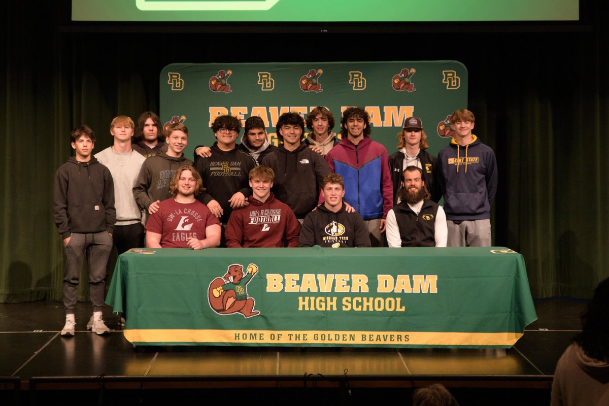 BDHS_Football's tweet photo. We are excited to watch @DezarnHayden, @Stevie0Fox, and @EastonAbel continue their football careers at the next level. @UWLEagleFB and @MTUFB are getting some great student-athletes. Best of luck! https://t.co/csiEvmBG6t