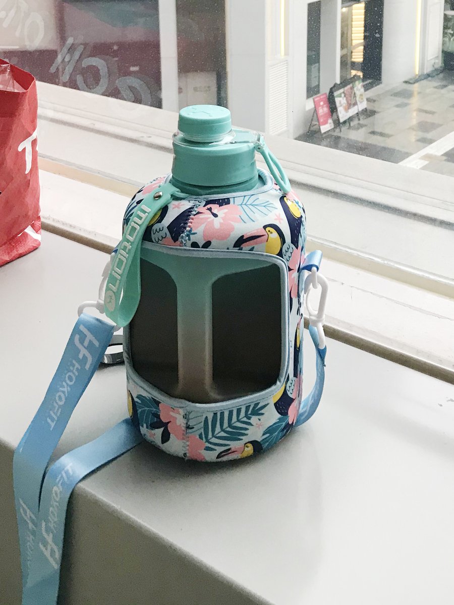 Thehokofit's tweet image. Keeping my small items organized during my workouts with thehokofit's water bottle 📷
📷 IG: ekaterina.schil0va.13
#thehokofit #waterbottle #gymbottle #hydration #drinkwater #keephydrated