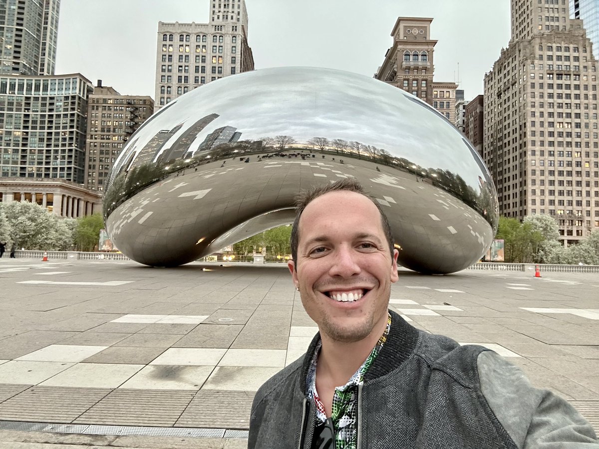 jakecbaum's tweet image. It’s not everyday you get The Bean all to yourself.
