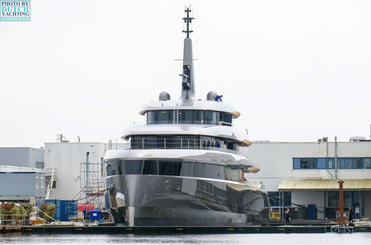 Dutchyachting's tweet photo. The 84m/ 275’7” Project 710 with her mast set. Photos by @Dutchyachting.
#Project710 #Feadship #Superyacht #Megayacht #YachtNews https://t.co/juJLcbFTPg