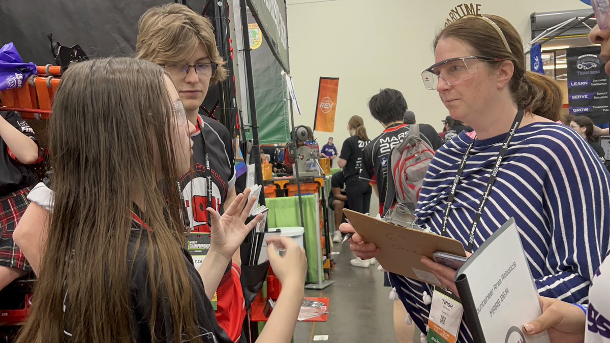 MARS_2614's tweet photo. MARS is CHARGED UP for the second day of qualifying matches and finals is just around the corner! MARS is very excited for how our final qualification matches will turn out! Congratulations to every team for making it this far and best of luck! #frc #wv #martiansmakingadifference https://t.co/GvdVd3PSs5