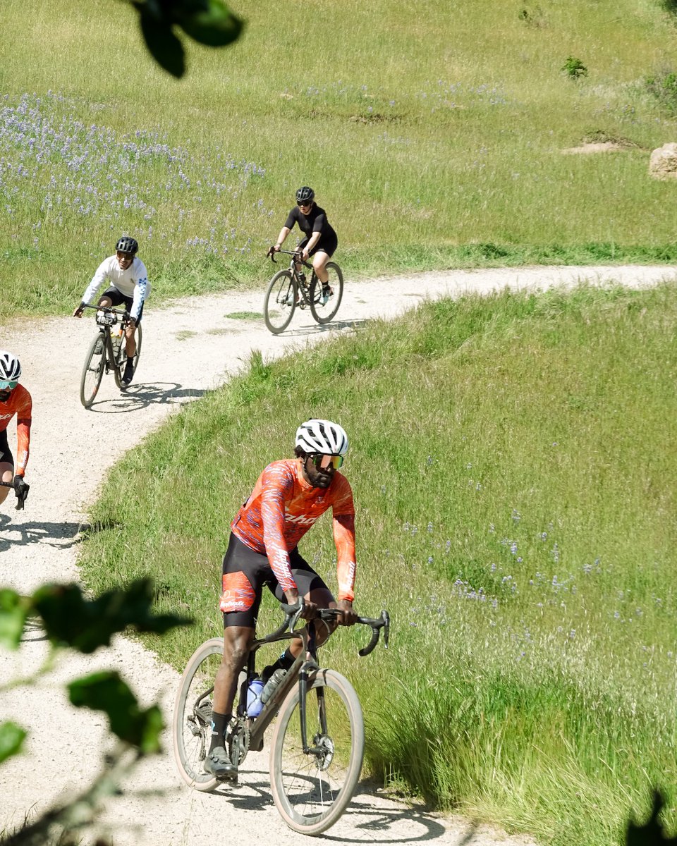 sbtgrvl's tweet photo. When community and gravel come together, it's beautiful to behold. Thank you to all the riders and sponsors who helped make yesterday's OTR ride at Sea Otter such a blast.
#sbtgrvl #seaotterclassic #bahati #outride #specializedbikes https://t.co/zPYhDAmAO0