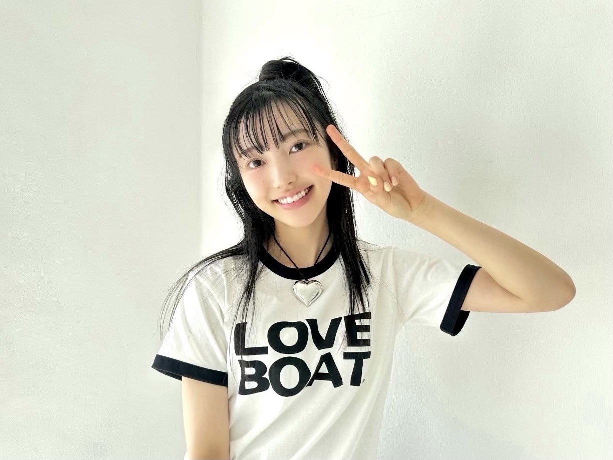 【最終値下げ‼️】日向坂46 小西夏菜実 Am I readyポスター 最終値下げ‼️】日向坂46 小西夏菜実 Am I readyポスター（小