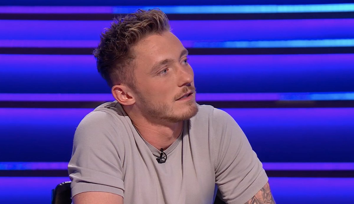 NileMW's tweet photo. .@QuestionofSport TONIGHT 7.30pm on BBC1! I made it onto the team of the ledge herself @SamanthaQuek! I had an absolute ball with @ShaunaghBrown &amp; @PaddyMcGuinness 💙 Check it out 🙌 https://t.co/az7KNcbF6f