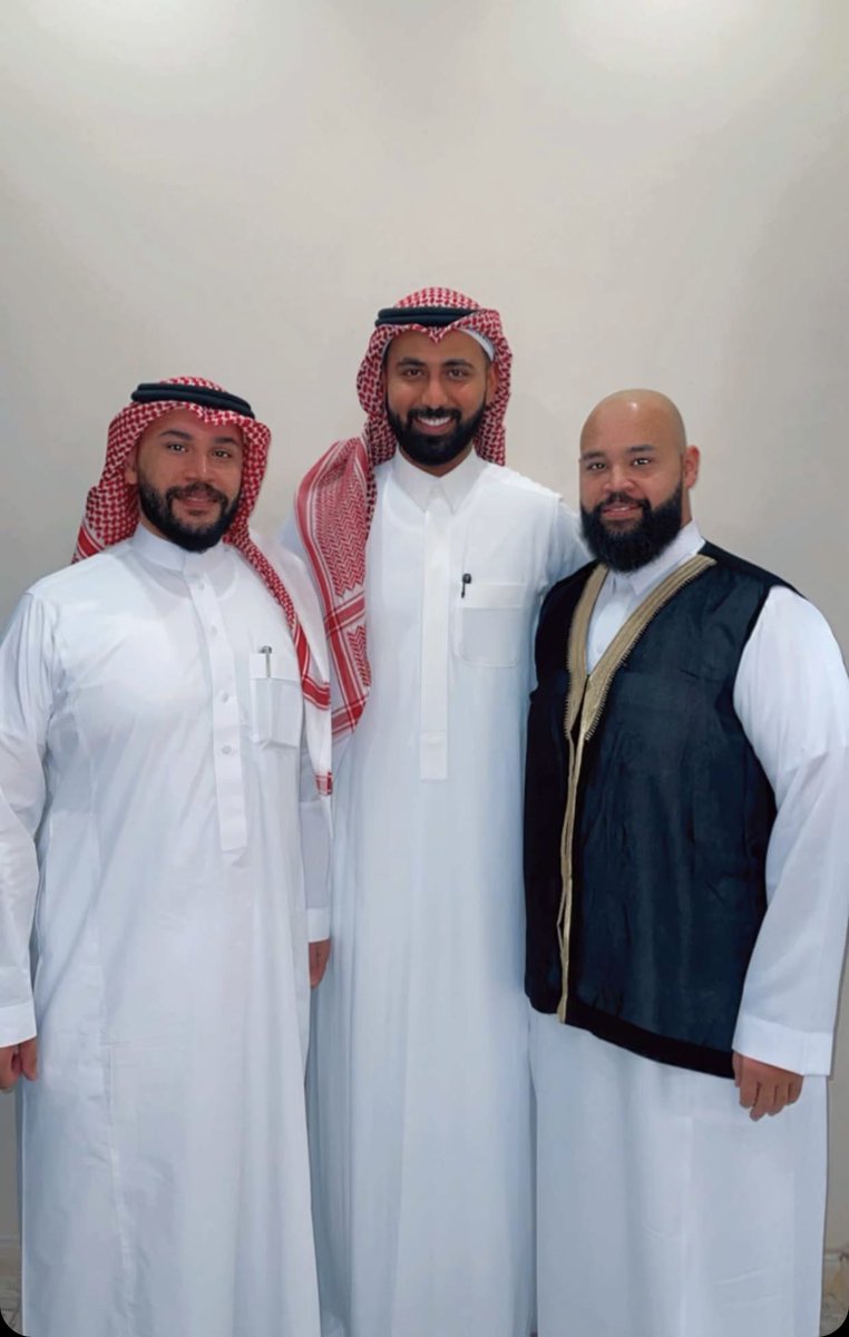 mostafaabulaban's tweet photo. كل عام وانتم بخير 🤍🤍 https://t.co/HHHyvUj0MP