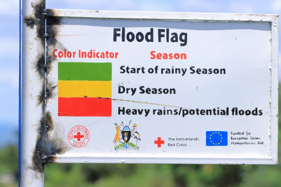 UgandaRedCross's tweet photo. Early Warning, Early Action : In Karusandara Parish, Kasese district, due to climate change related effects, the community has been equipped with Information on likely emergencies to serve as "Warning Information" for community preparedness. 
Supported by @eu_echo 
Cc @RodeKruis https://t.co/GdkaIaWuHu