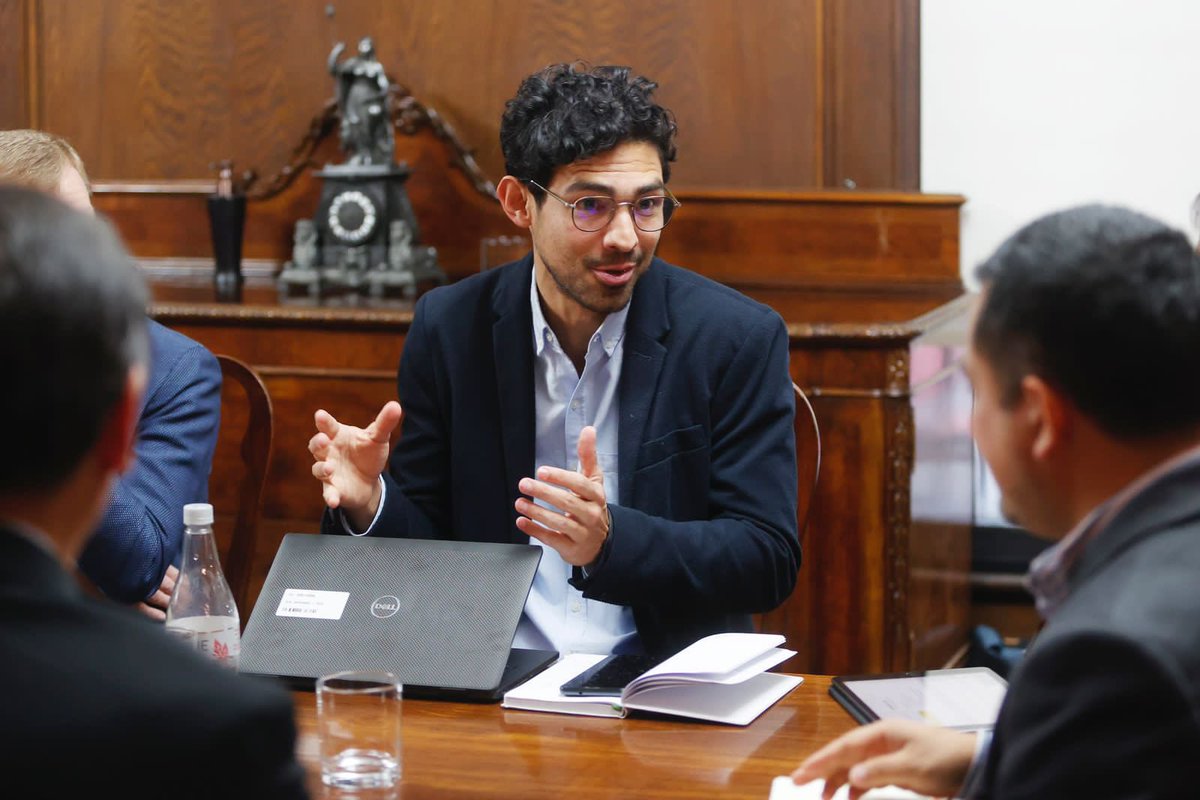 ippnorte's tweet photo. 🔴Último día de la II Misión OECD
La comitiva de expertos @OECD_local y el equipo del IPP, se desplazan a #Santiago para sostener reunión con Subsecretario de BN @sebas_vergara y dialogar sobre las solicitudes y problemas que aquejan a las comunidades de la región de #Antofagasta https://t.co/U5kwCmT2Qc