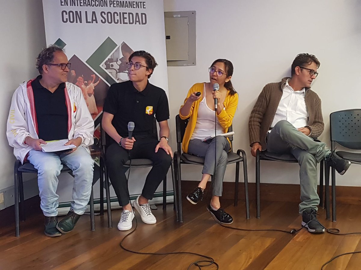 conpazmed's tweet photo. Estamos en el  2 día del encuentro  de ciudades por la paz. Participando en el panel de Consejos de Paz con las experiencias de #Bogotá y #Medellín #CiudadesPorLaPaz fotos:  @vivaciudadania https://t.co/twdKSNEIdG