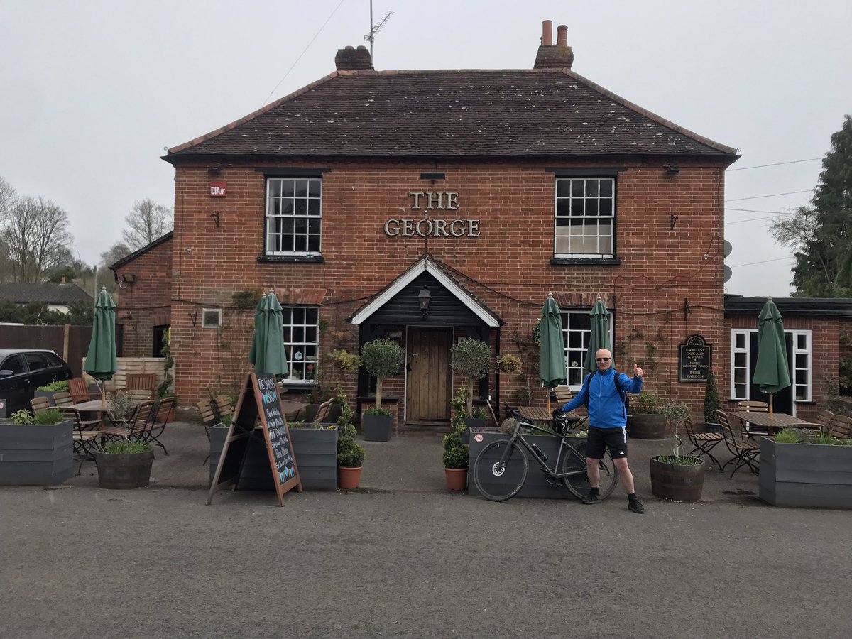 StoneDunk's tweet photo. We made it to #HaylingIsland! 

#Nicos50th #PompeyorBust
#FirstPint https://t.co/TElC4hdDUl