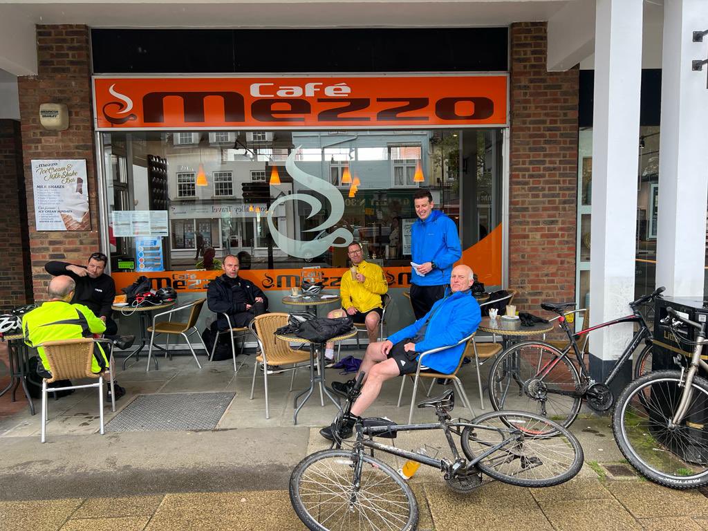 StoneDunk's tweet photo. We made it to #HaylingIsland! 

#Nicos50th #PompeyorBust
#FirstPint https://t.co/TElC4hdDUl