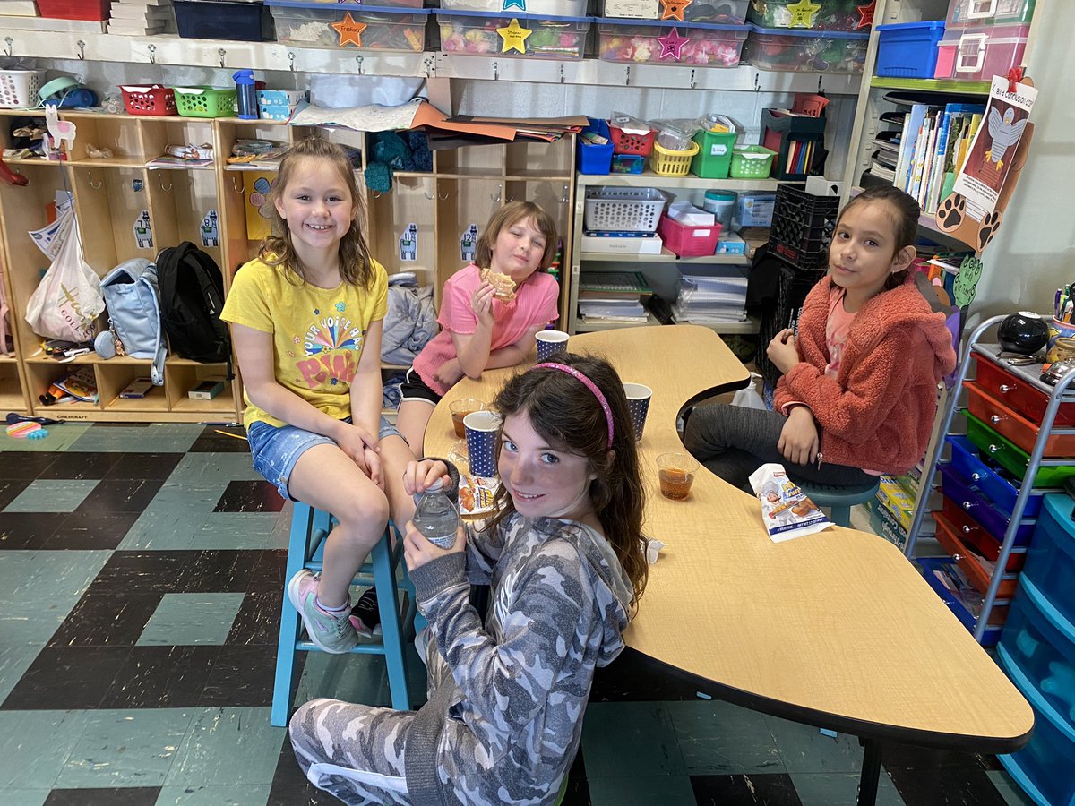 We spent the morning celebrating the end of our poetry unit with a tea party where students shared some of their poems! 📓🫖 <a href="/TroxellShannon/">Mrs. Troxell</a> <a href="/HTShuskies/">Harmony Township School</a>