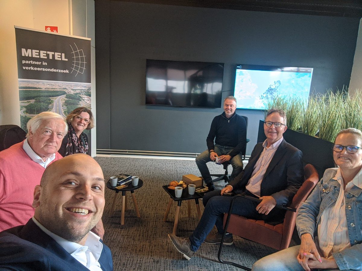 judevanroy's tweet photo. Vandaag een interessant werkbezoek bij Meetel in #Doorn. Heel hartelijk ontvangen door eigenaar Joost Meerbeek en Office Manager Anja van der Krabben. Zij doen door heel Nederland verkeersonderzoek dmv tellingen, kenteken- en parkeeronderzoek. https://t.co/PMCNooeV7e