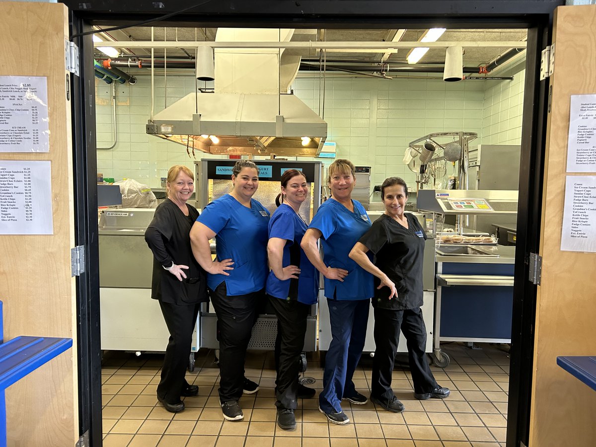 PMS staff will serve their last lunch today in the old kitchen! Today they say goodbye and next they will be saying hello to a brand new kitchen to start next school year🙌🏽
