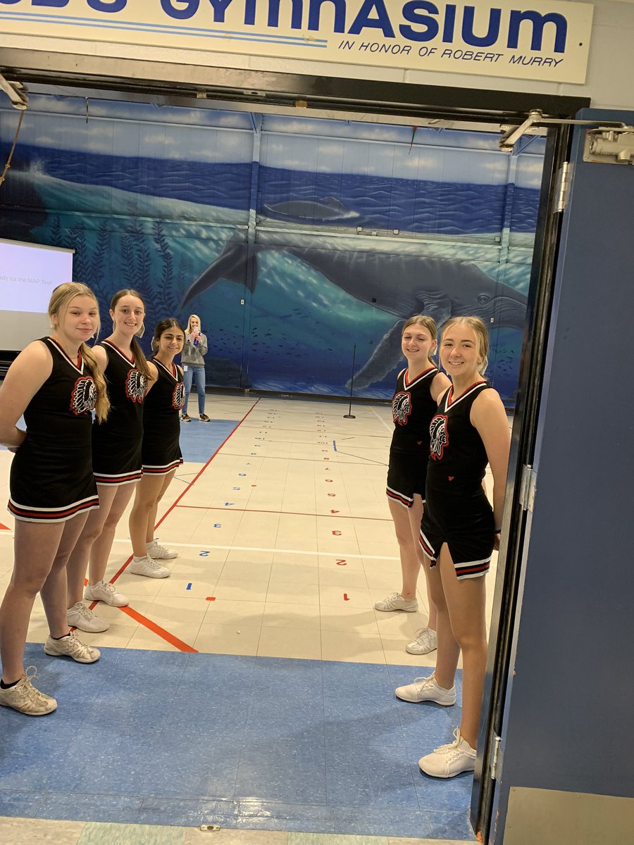 d24brandes's tweet photo. The #fohs #CHEER #cheerleaders cheering the Buckner 3rd and 4th graders on to a victorious MAP testing. #FortOsageCheer #bucknerelementary @fortprincipal @EricaKWood @FortOsageAD https://t.co/M7lZjDALE7