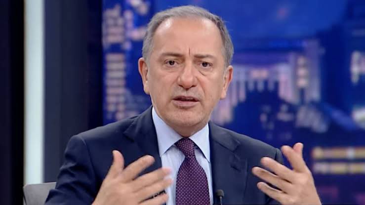 bellshabercom's tweet photo. Fatih Altaylı:

“Kemal Kılıçdaroğlu’na dua bilmez bu diye saldıran pisliğin  mensup olduğunu iddia ettiği dinin kitabından tek bir duayı bile bilmiyor olması sizi şaşırttı mı.  Beni hiç şaşırtmadı. Bunlar için din ibadetten ibarettir ama onu bile bilmezler. Reziller.” https://t.co/cuCotsJoYS