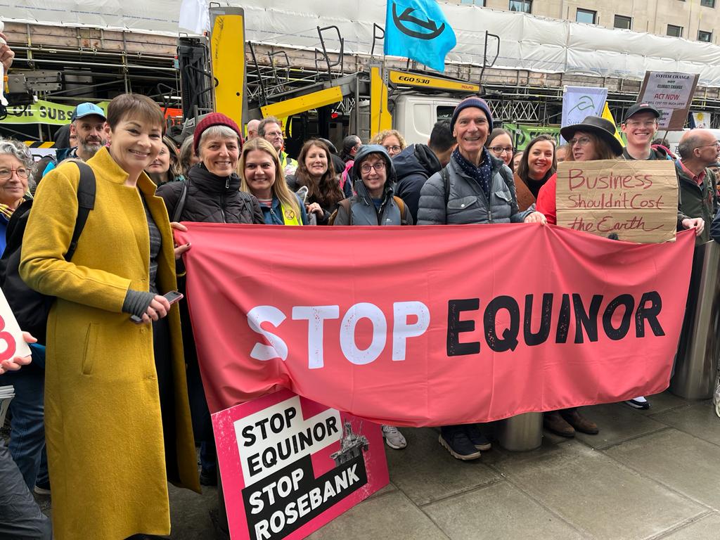 CarolineLucas's tweet photo. So inspiring to see thousands out on the streets today. The demands for Govt are clear:

- Tell the truth about the #climateemergency
- Stop being complicit in countless climate crimes from oil fields to coal mines
- Keep new fossil fuels in the ground &amp; #StopRosebank

#TheBigOne https://t.co/l5I48dfvay