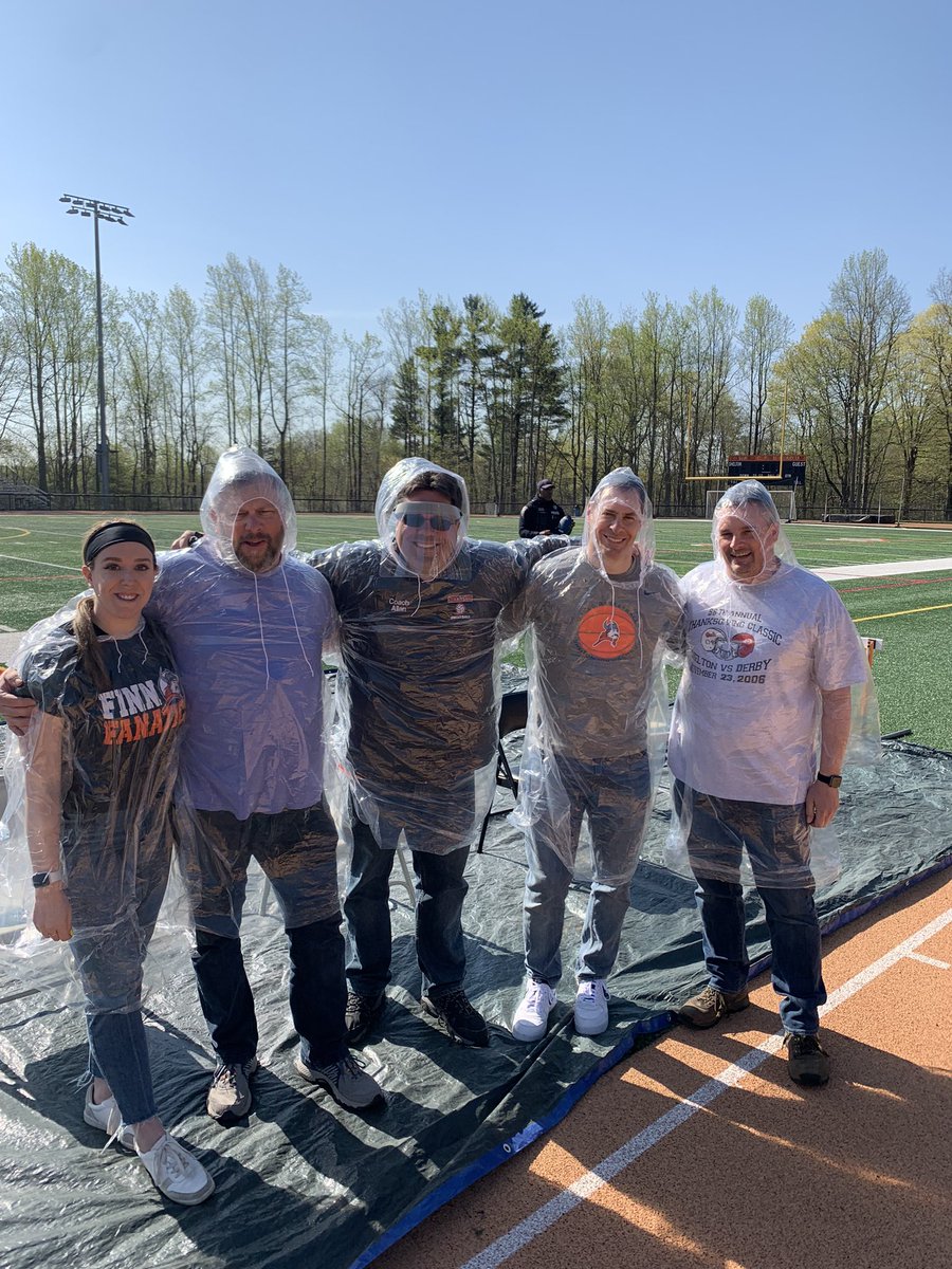 kriddleSHS's tweet photo. Thank you to our teacher volunteers for the “Pie in the face” fundraiser. https://t.co/9aFD1Ue5oe