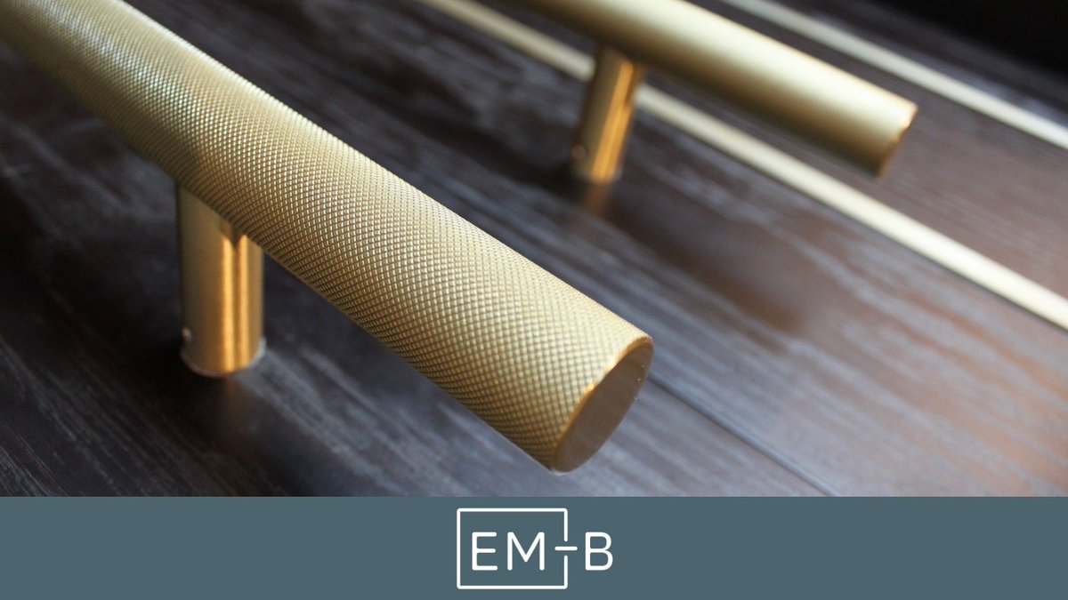 Does hardware finish matter? ✨ Find out the impact on aesthetics, durability, and more:  #HomeDesign #Hardware em-b.co.uk/what-differenc…