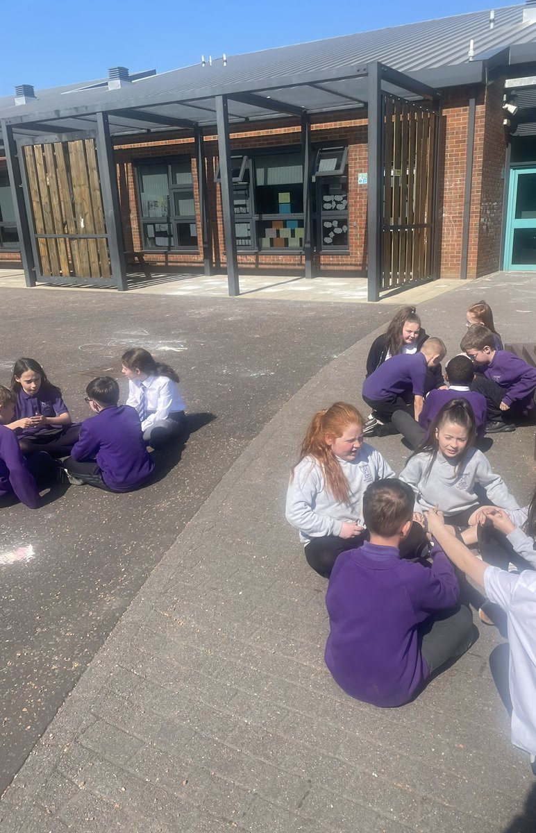 missmcdade_'s tweet photo. It’s great to learn outdoors! We were learning to create ephemeral art this afternoon. We discussed what natural materials we could collect from the ground, how to be safe when collecting materials and we created our own pieces of art using the materials! 🌿🪵@ASP180 https://t.co/JFtJvvBT0x