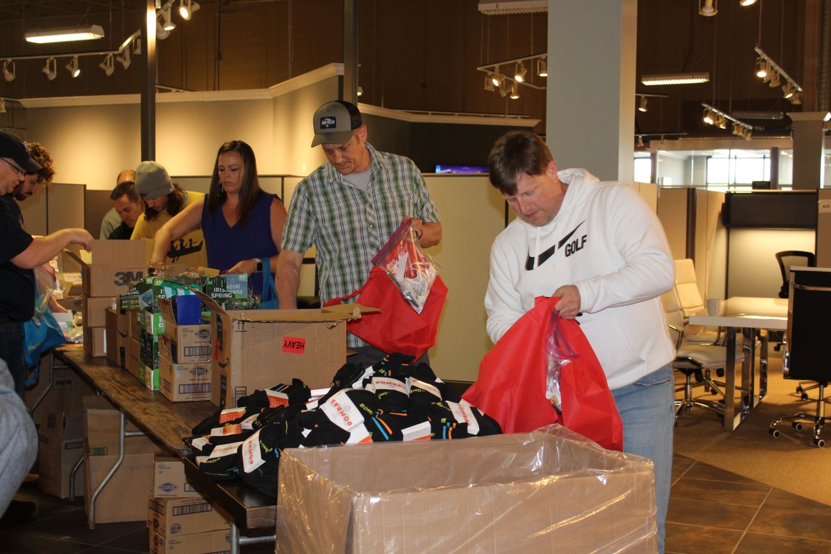 This week, EquipmentShare employees spent their time volunteering with organizations across the state of Missouri as a part of our Giving Back Week 2023.

Our community has always supported us, and we're very thankful to have the opportunities to help give back in any way we can!