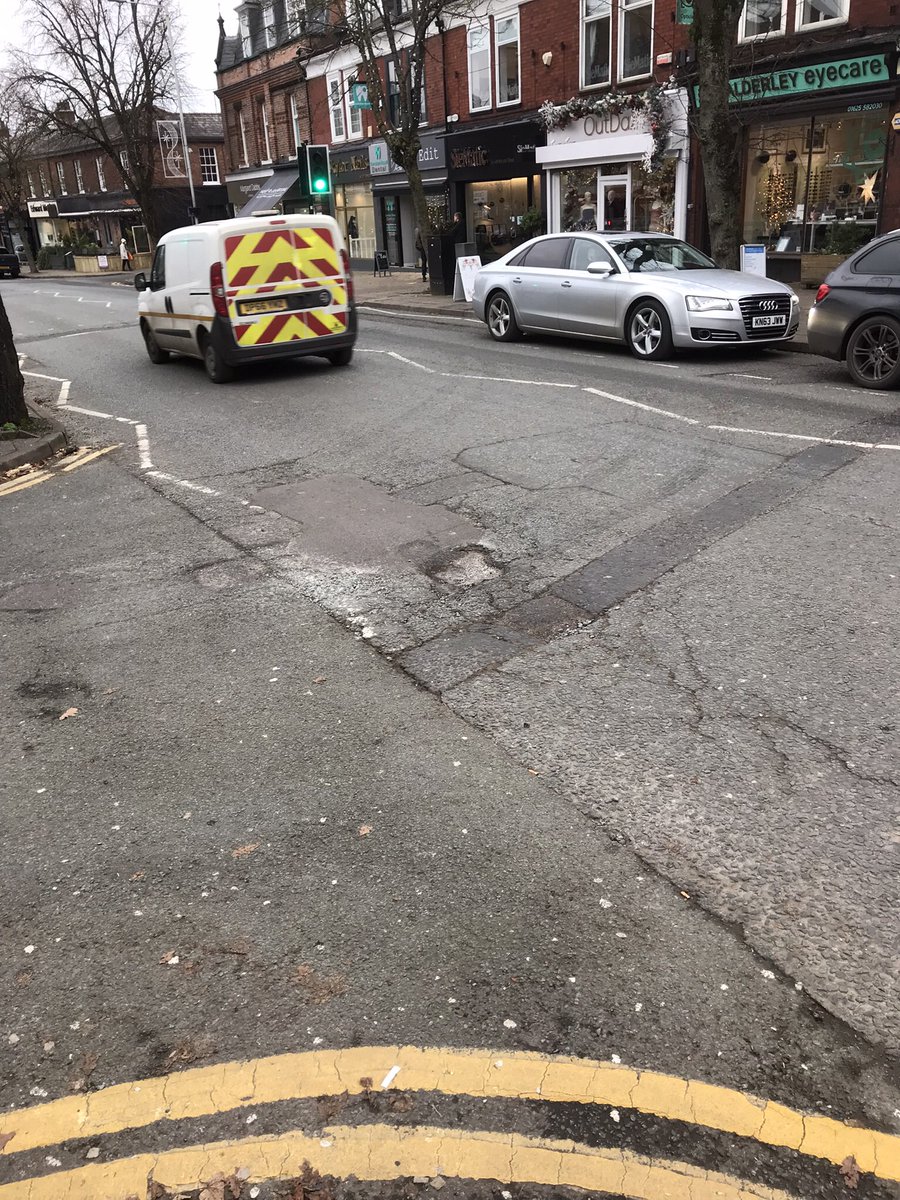 Craig_9320's tweet photo. It is said that every picture tells a story…and what a difference a year makes! London Rd #AlderleyEdge 2023 vs 2022.
#CllrCraigBrowne #PeopleBeforeParty #VoteIndependent #AlderleyEdgeFirst https://t.co/8hH6ChiDrf