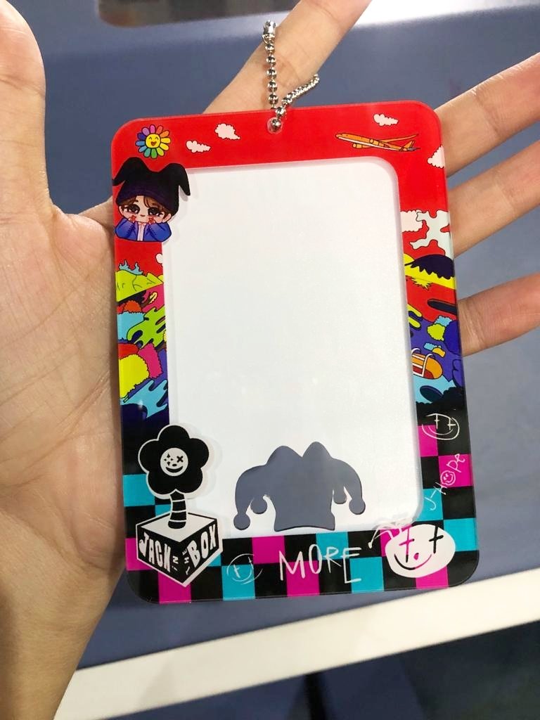 favoojekey's tweet photo. GIVEAWAY PHOTOCARD HOLDER AKRILIK TEMA J-HOPE🥰💜

RULES:
RT + LIKE
RT PINNED
REP DOM

END ASAP https://t.co/oAE5ZNSHBc