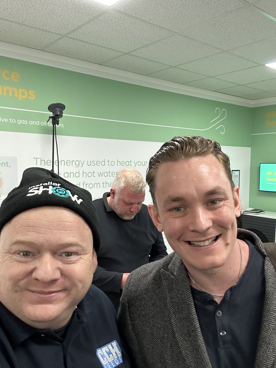AllenHart999's tweet photo. Met up with some social media influencers from @_Onthetools #Tradelegends todays. @CityPlumbingUK  @TempestDaniel https://t.co/1D8Uu2NDCl