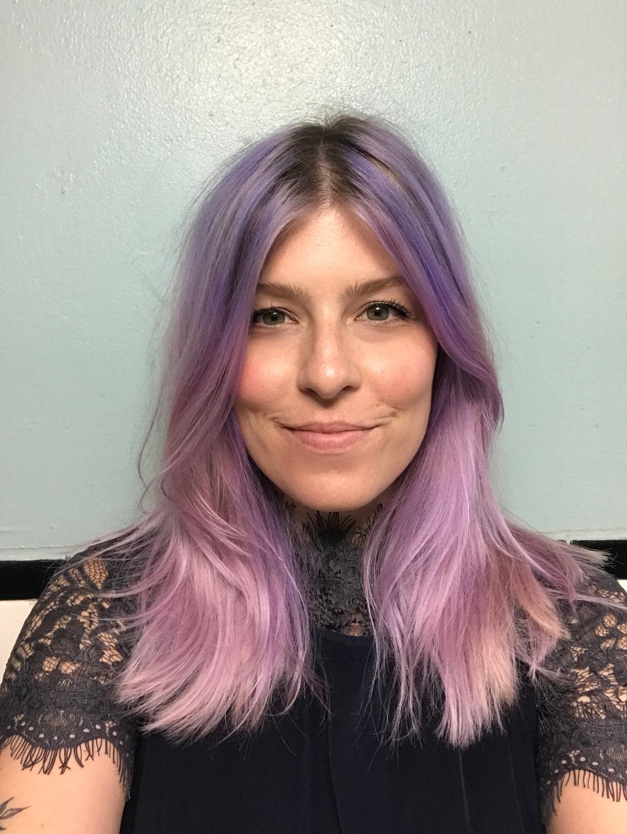 "Back in my 20s and early 30s, I’d have proudly told you that I was into aging naturally. The difference between then and now is that back then, I barely had a wrinkle to speak of." Talking aging on Unpacking today:
open.substack.com/pub/stephaniec…