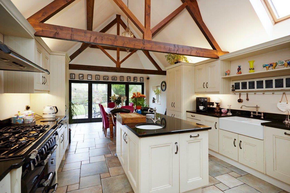 HamptonsReigate's tweet photo. New Instruction

Launching today. 

Set on the edges of Nutfield with three good bedrooms &amp; 1.75 acres.

Beautifully presented &amp; with the added benefit of off road parking for numerous cars.

Call 01737 244422 for more details

#Hamptons #HamptonsReigate #SurreyHomes https://t.co/L3lWzMi7Uc