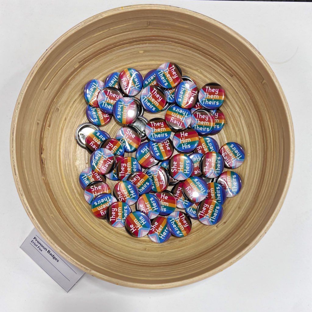Caroline_Hope_'s tweet photo. This week we have welcomed people to our office to experience our LGBTQ+ VR museum. What I loved most was the way some of our young visitors talked about the power of hearing marginalised voices. #DeloitteMids @JustLikeUsUK @Place2Be https://t.co/oeiJBCHai2